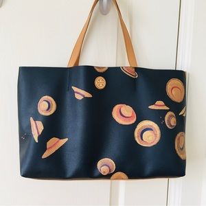 🐣Tory Burch Kerrington Navy Blue & Tan Color Hats Print Tote Bag (rare!)